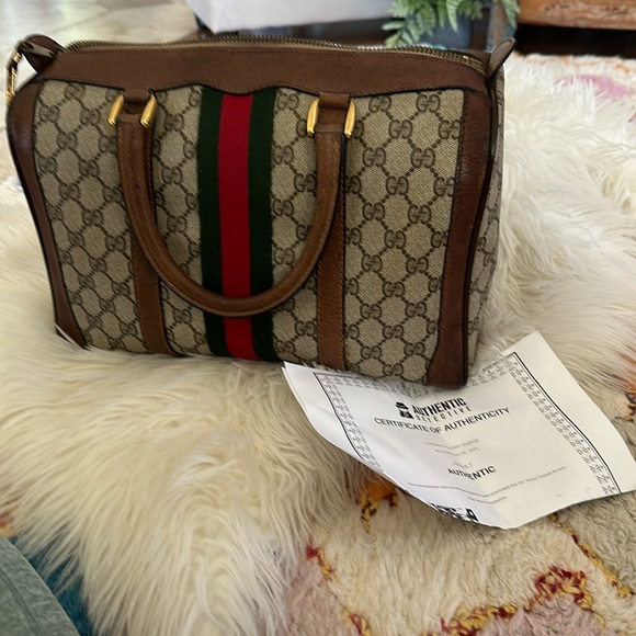 Beautiful VTG W/COA GUCCI - Picture 1 of 15